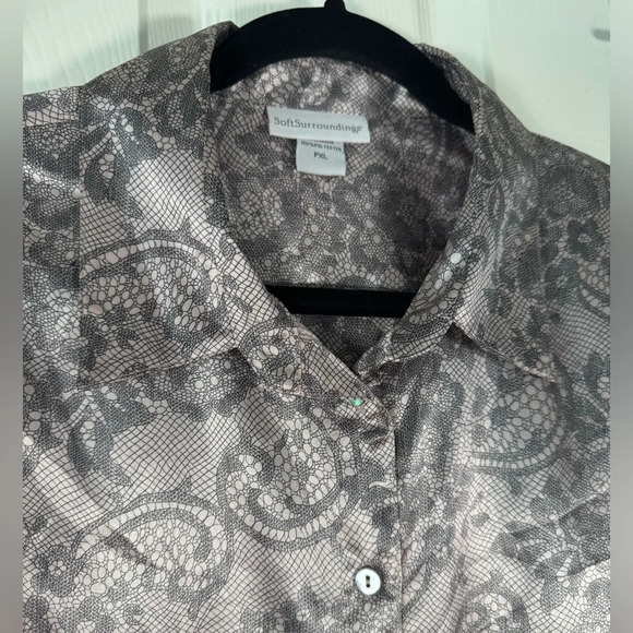 Soft Surroundings Satin Button Blouse Lace Print Womens Size Petite X-Large - Picture 2 of 8